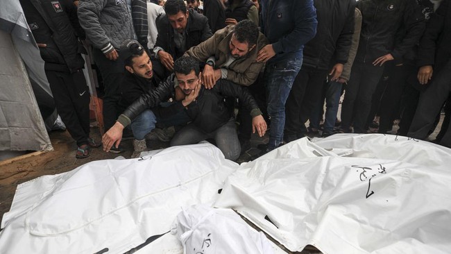 Korban tewas imbas agresi brutal Israel ke Palestina telah mencapai lebih dari 23.084 orang per Selasa (9/1) atau tiga bulan sejak serangan berlangsung.