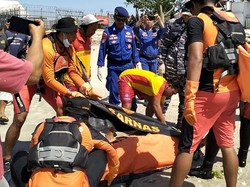 Geger, Mayat Pria Tanpa Identitas Mengambang di Perairan Pantai Kelan