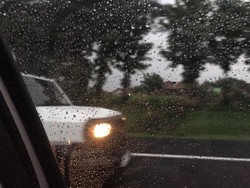 Cekrek! Toyota Hilux Rangga Tertangkap Kamera di Tol Cipali