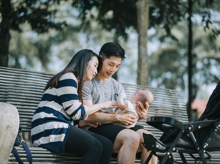 5 Cara Menanggapi Bayi saat Ngoceh agar Cepat Bicara