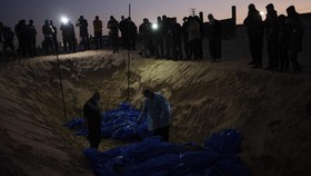 Isak Tangis Warga Gaza Cemas Organ Jenazah Keluarganya Dicuri Israel