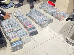 2 Pria Hendak Selundupkan 455 iPhone Bekas ke Jakarta Ditangkap di Batam