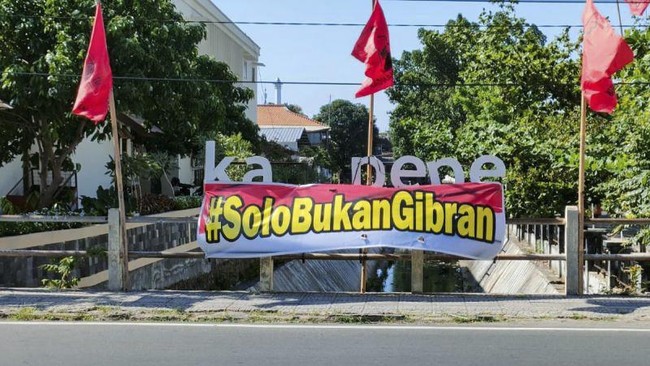 Gibran Rakabuming Raka mengaku tidak mempermasalahkan munculnya spanduk penolakan terhadap dirinya yang bertuliskan 'Solo Bukan Gibran'.