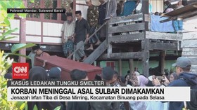 VIDEO: Korban Meninggal Tungku Smelter Asal Sulbar Dimakamkan