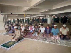Mahasiswa Aceh Bawa Paksa Pengungsi Rohingya ke Kemenkumham Naik Truk