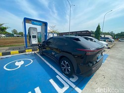 Mau Mudik Naik Mobil Listrik? Ini Daftar SPKLU di Tol Trans Jawa