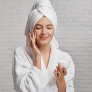 Rekomendasi Produk Moisturizer di Bawah Rp200 Ribu, Andalan Perawatan Kulit Lembab dan Kenyal