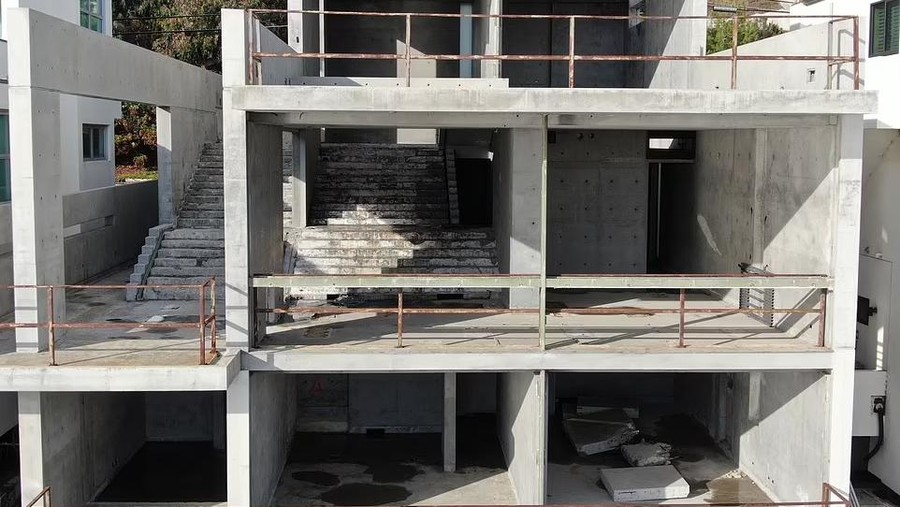 Rumah Kanye West mangkrak&sol;Dailymail