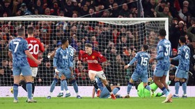 Hasil Liga Inggris: Kebobolan Lebih Dulu, MU Bekuk Aston Villa 3-2