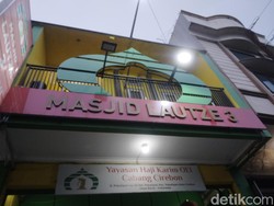Cerita Istikamah Mualaf di Masjid Lautze 3 Cirebon