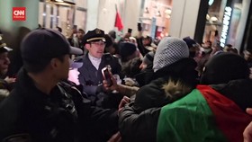 VIDEO: Detik-detik Pendukung Palestina di New York Ditangkap Polisi