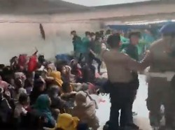 Sempat Ngusir, Mahasiswa Aceh Bawa Lagi Pengungsi Rohingya ke Penampungan