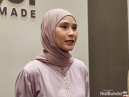 Zaskia Mecca Bagikan Tips Memilih Pakaian yang Tepat untuk Anak