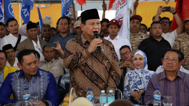 Calon presiden nomor urut dua yang juga menteri pertahanan Prabowo Subianto menyampaikan sudah menyiapkan anggaran untuk membangun politekdik di Aceh.