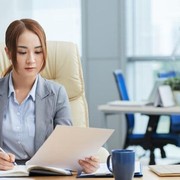 7 Istilah Kerja Paling Populer Tahun 2023, Ada Lazy Girl Job hingga Bare Minimum Monday