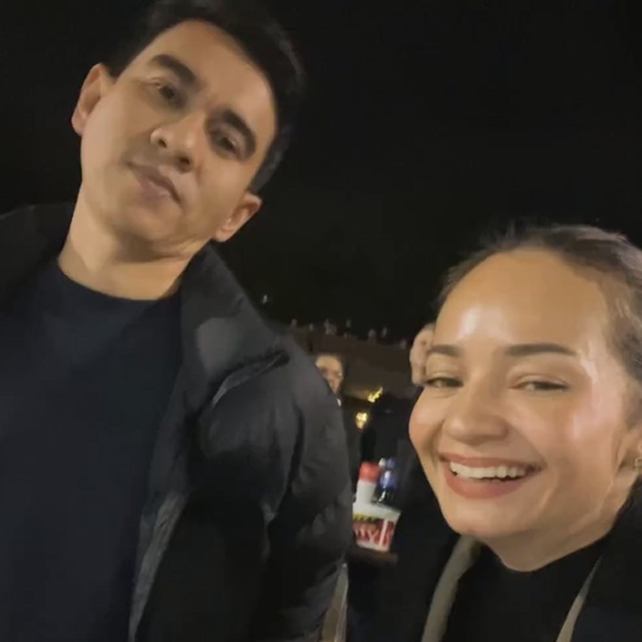 <p>Pasangan yang menikah pada 20 Mei 2023 ini juga menunjukkan keseruan saat bermain ice skating. Melihat sang suami yang pasif kerena tak mahir, Enzy justru tertawa puas.(Foto: Instagram @enzystoria)<br /><br /><br /></p>