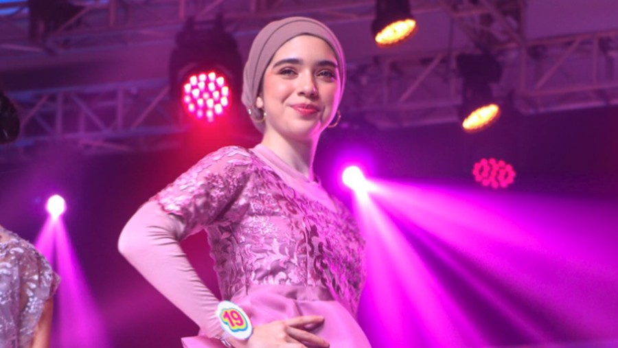 Isabelle Tramp, Putri Ayu Azhari