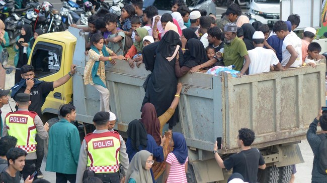 Kemenkeu menghapus artikel tentang penolakan kedatangan pengungsi Rohingya di website resminya usai diprotes warganet.
