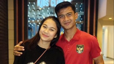 Kado Pahit Ulang Tahun Pernikahan Pratama Arhan dan Azizah Salsha