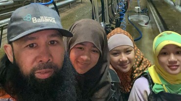 7 Foto Anak Sambung Peggy Melati Usai Dinikahi Saudagar Kaya di Selandia Baru