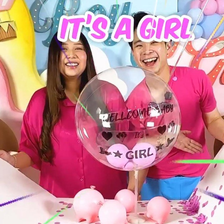 <p>Sisca Kohl juga melakukan gender reveal di tahun 2023, tapi gender revealnya tidak diadakan secara besar-besaran. Putri pertama Sisca Kohl dan Jess No Limit berjenis kelamin perempuan dan disebut sebagai bayi 'Sultan'. Sisca melahirkan bayi benama Sophia Eleanor Justin pada 8 September 2023. (Foto: Instagram: @siscakohl)</p>