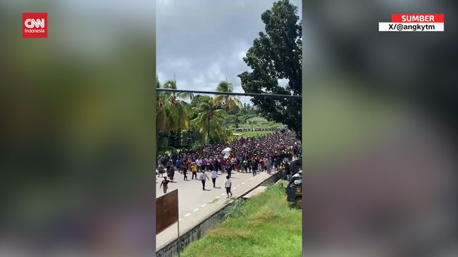 VIDEO Arak arakan Jenazah Lukas Enembe Diwarnai Kericuhan