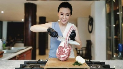 Veronica Tan, Mantan Istri Ahok Kini Berbisnis Daging Sapi Impor Veronica Tan saat ini menjalankan bisnis daging sapi impor yang diberi nama Alpha Agro Indonesia sejak 2018.