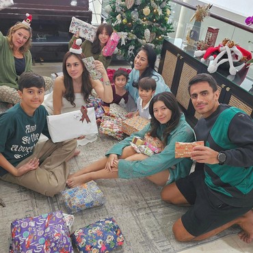 Wulan Guritno Ikut Rayakan Natal bersama Sang Ibunda Meski Beda Agama