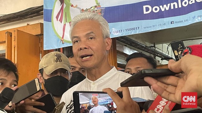Capres nomor 3 Ganjar Pranowo menyebut masyarakat banyak yang mengeluhkan harga beras naik dan tak kunjung turun dalam beberapa waktu terakhir.
