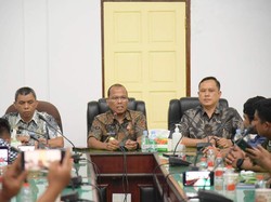 Buka-bukaan Pj Bupati Tapteng soal Sekda Mundur Usai Ajak ASN Menangkan NasDem