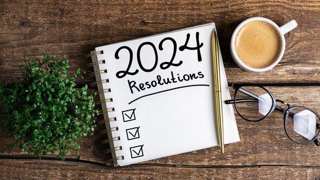 Salah satu tradisi tahun baru adalah membuat resolusi untuk menjadi pribadi yang lebih baik. Berikut contoh resolusi 2024 sederhana yang bisa kamu lakukan.