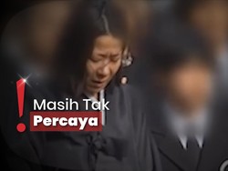 Istri Lee Sun Kyun Tak Henti Menangis saat Pemakaman Suami