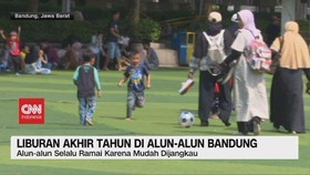 VIDEO: Liburan Akhir Tahun di Alun-Alun Bandung
