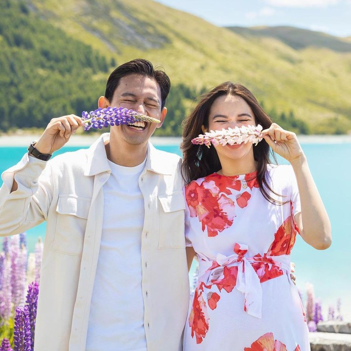 <p>Meski melakukan banyak aktivitas khususnya di alam selama babymoon, Sabrina mengaku tak merasa kelelahan. Ia justru merasa lebih senang karena bisa banyak bergerak aktif. (Foto: Instagram: @sabrinaanggraini)</p>