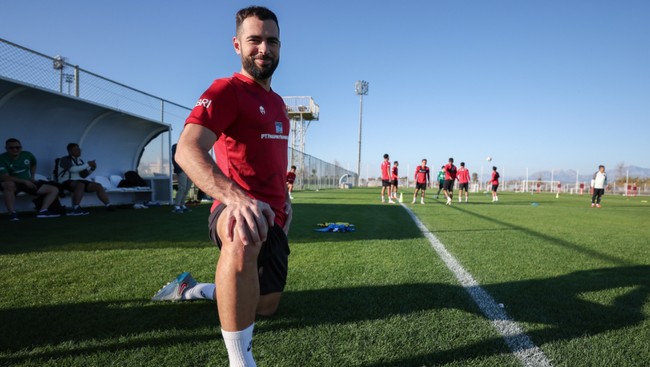 Pelatih Timnas Irak Ungkap Hubungan Dekat dengan Bintang Timnas Indonesia, Jordi Amat