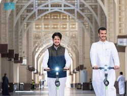 Saudi Izinkan Keliling Makkah-Masuk Tempat Suci Pakai Skuter dan Sepeda