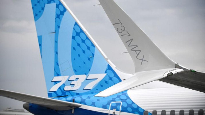 Pesawat Boeing 737 MAX. (JULIEN DE ROSA/AFP via Getty Images) Pesawat Boeing 737 MAX. (JULIEN DE ROSA/AFP via Getty Images)