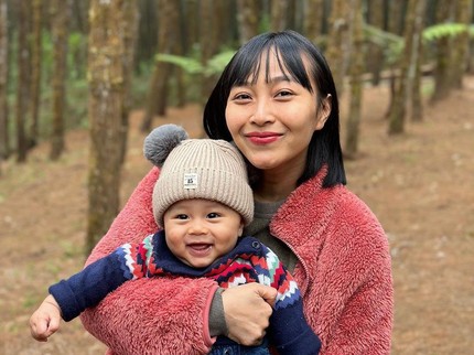 7 Potret Clef Putra Kedua Rinni Wulandari, Semakin Mirip Sang Ayah di Usia 8 Bulan