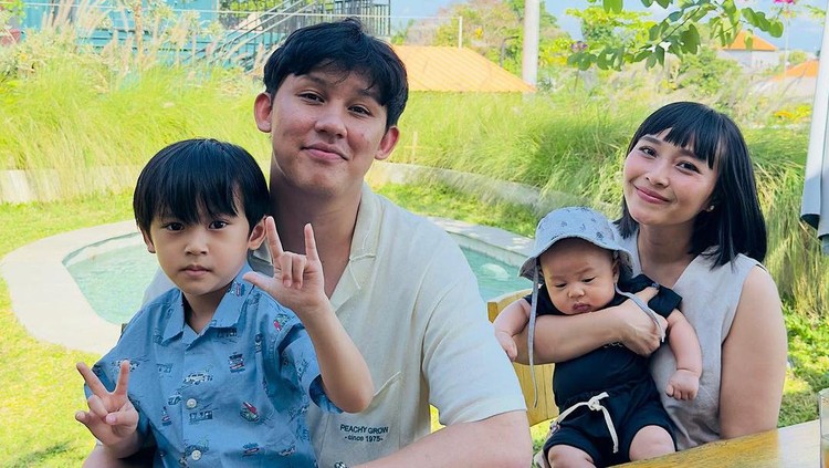 Potret Clef Putra Kedua Rinni Wulandari