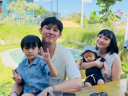 Kisah Cinta Rinni Wulandari & Jevin Julian, Langgeng 7 Th Menikah Meski Sempat Dikira Settingan