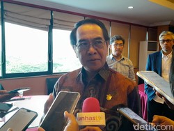 Rektor Unhas Tegaskan Tak Ada Kenaikan UKT Usai Diprotes Mahasiswa