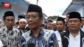 VIDEO: Mahfud MD Minta Aparat Tak Emosi Tangani Massa Lukas Enembe