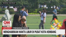 VIDEO: Menghabiskan Waktu Libur di Pusat Kota Kembang