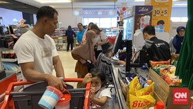 Cerita Warga Menteng-Depok Dapat Banjir Diskon Belanja di Transmart