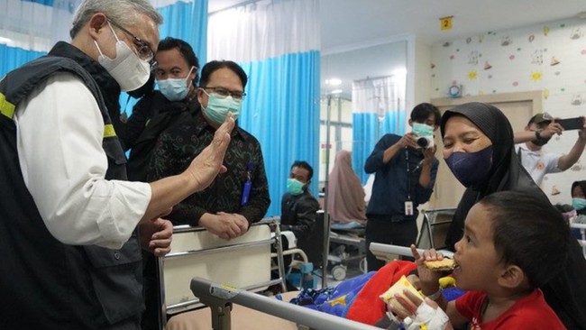 Jelang Tahun Baru 2024, Kemenkes membuka 2.890 posko kesehatan yang memberi layanan gratis, mulai di rest area, pintu tol, hingga tempat penyeberangan.