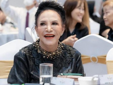 Mpok Atiek Didiagnosa Idap Tumor Usus, Ini Awal Gejala yang Dirasakannya