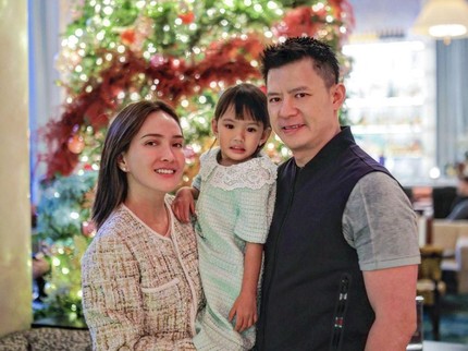 7 Potret Shandy Aulia Rayakan Natal Bareng Mantan Suami & Anak di Amerika Serikat