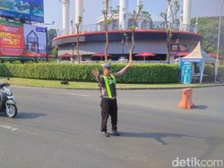 Lalin Perempatan Taman Dayu Saat Long Weekend Jelang Tahun Baru Masih Landai