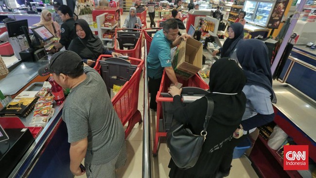 Jangan sampai kelewatan diskon fantastis 50% + 20% di Transmart Full Day Sale pada hari ini, Minggu (24/3) di seluruh gerai se-Indonesia.
