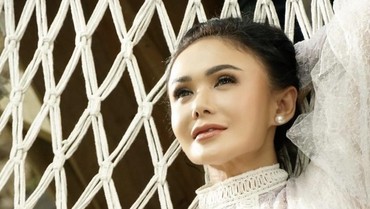 img-title Yuni Shara Bongkar Sejumlah Perawatan yang Dilakukan Agar Tetap Cantik & Awet Muda